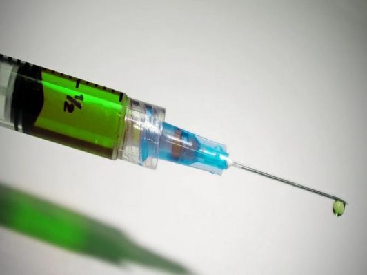 Пловдивски аптеки направиха листи на чакащи за противогрипни ваксини
