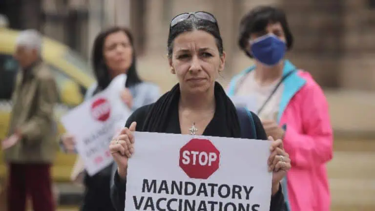 Антиваксърство