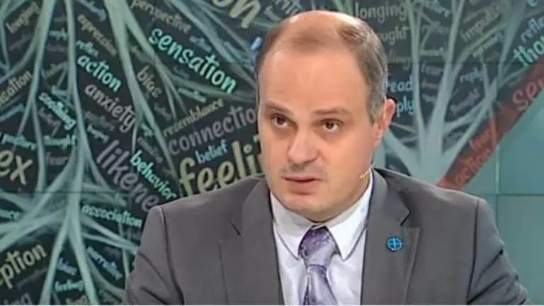 акад. проф. Дроздстой Стоянов