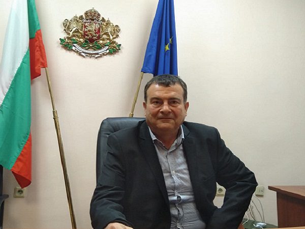 Д-р Димитър Петров