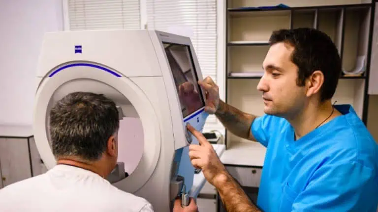 Безплатни очни прегледи