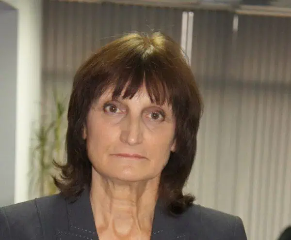 Проф. д-р Мая Константинова Проф. д-р Мая Константинова