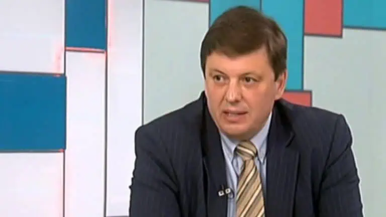 Проф. Тони Веков