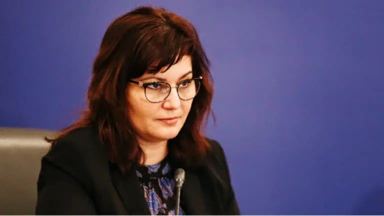 Асена Сербезова