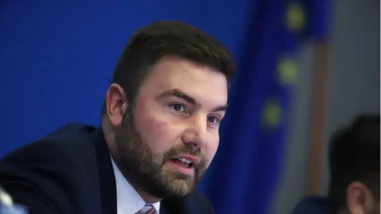 Аркади Шарков