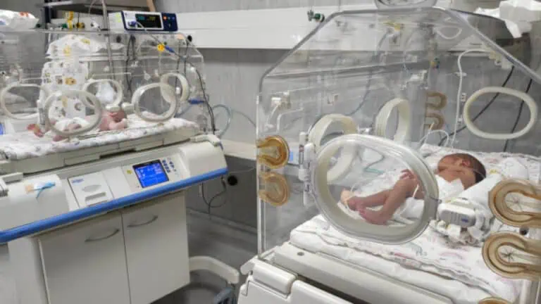 Недоносените бебета са близо 9% от всички новородени в страната