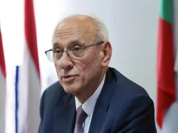 image (2) Министър Кирилов