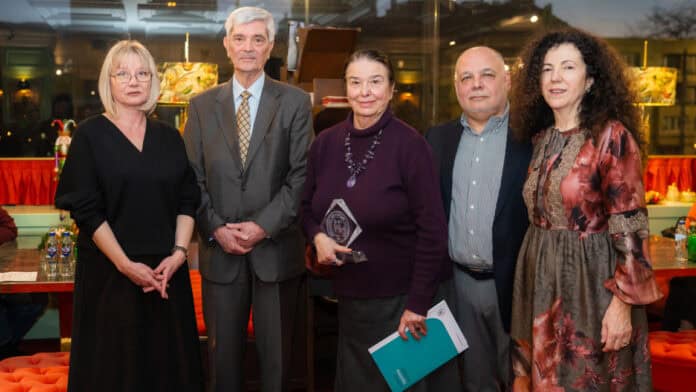 Проф. д-р Даниела Авджиева-Тзавелла, проф. д-р Петър Бояджиев, проф. Искра Христозова, проф. Иван Литвиненко, доц. Йорданка Узунова Проф. д-р Даниела Авджиева-Тзавелла, проф. д-р Петър Бояджиев, проф. Искра Христозова, проф. Иван Литвиненко, доц. Йорданка Узунова